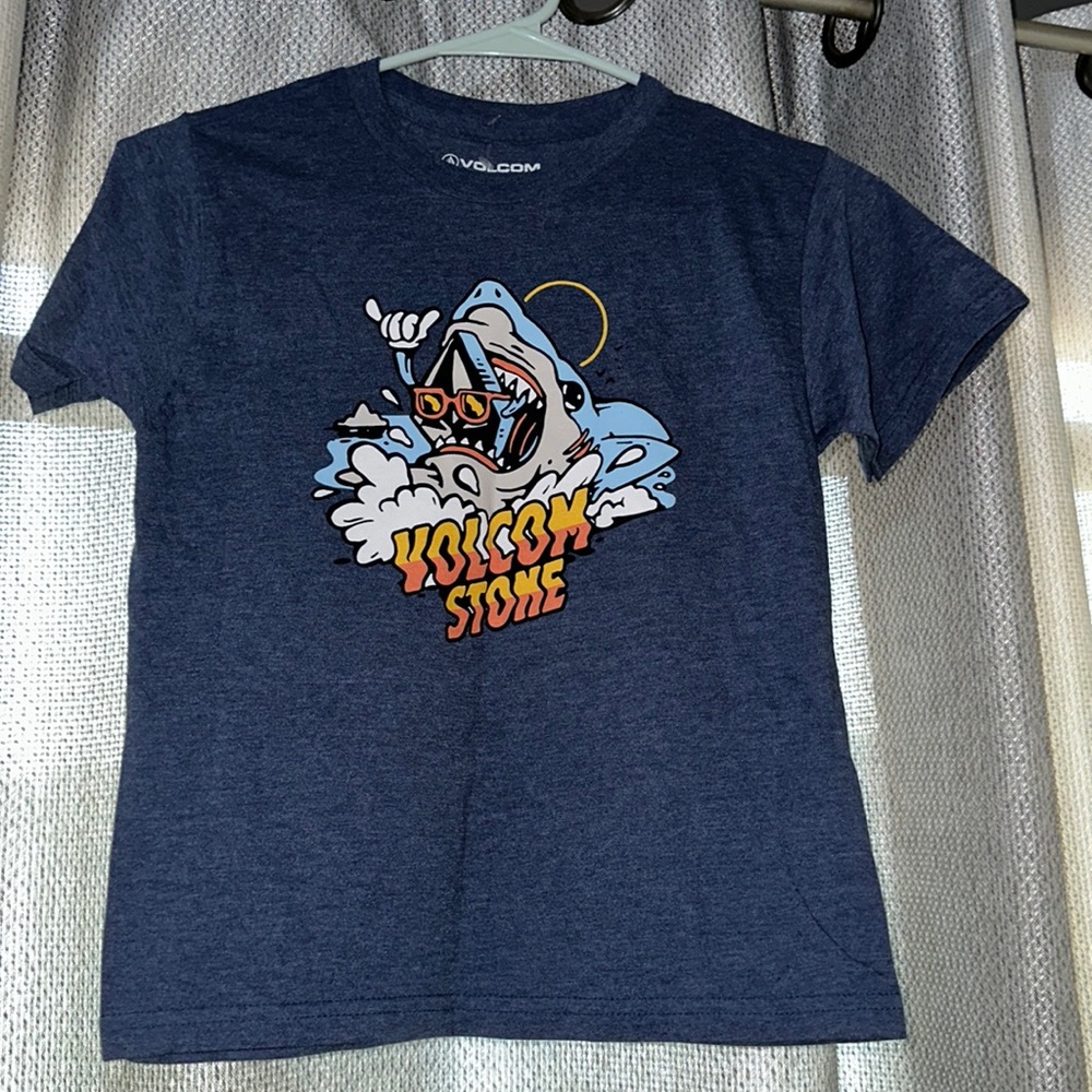 Volcolm kids t-shirt, size 7